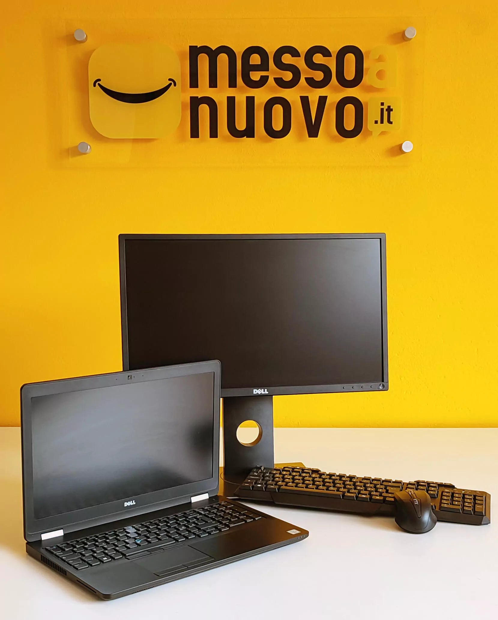 Bundle Dell Latitude E5570 + Monitor e Kit Mouse e Tastiera Bundle Dell Latitude E5570 + Monitor e Kit Mouse e Tastiera